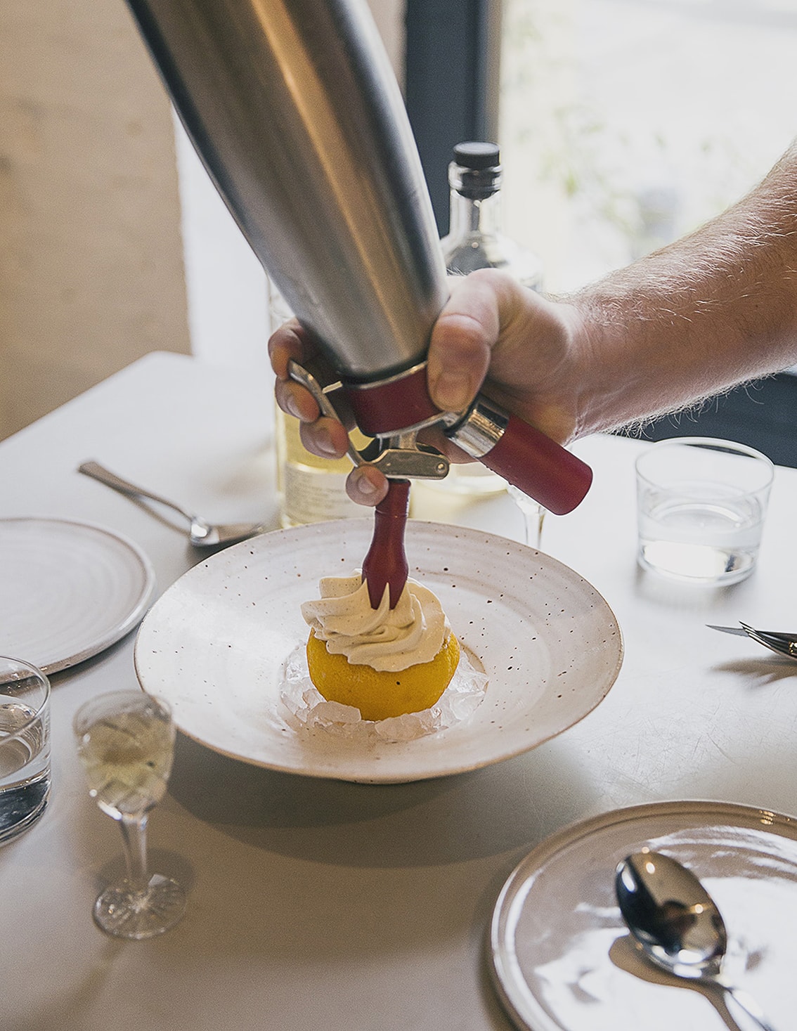 Restaurant „Mrs.Robinson`s“ in Prenzaluer Berg, Berlin. Marzena Skubatz is a professional Photographer based in Berlin and Iceland She is specialized in Visual Storytelling, Documentary, Travel Photogrpahy, Landscape Photography and Portrait